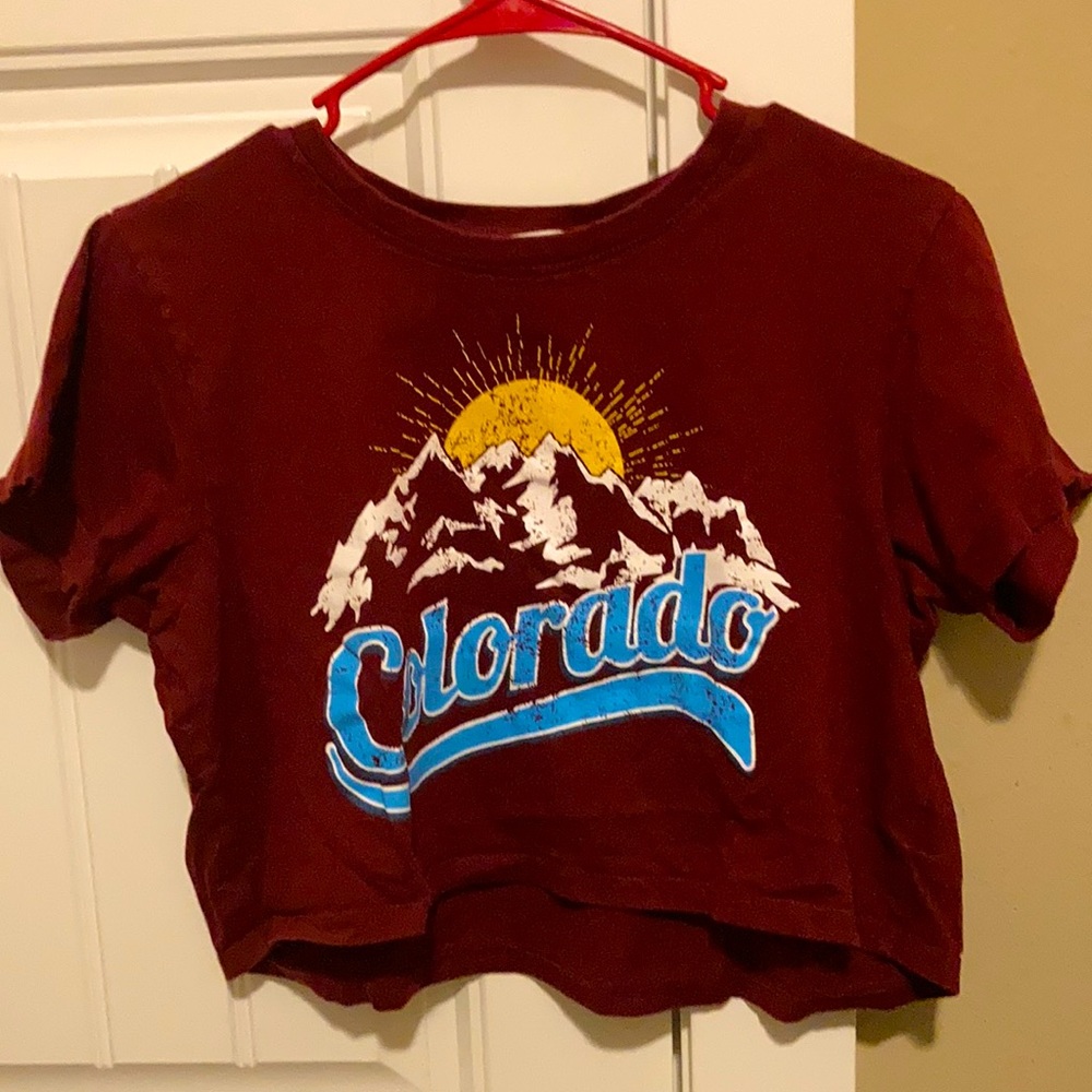 Colorado crop top small.no stains🥳